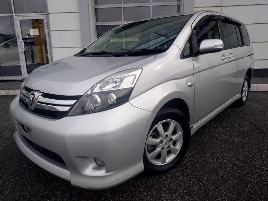 Toyota ISis I Рестайлинг Новокузнецк  - изображение 1
