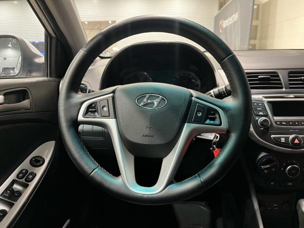 Hyundai Solaris I Рестайлинг с пробегом 2015 года, цена 894 000 рублей, 146000 км, седан, Автокод Объявления