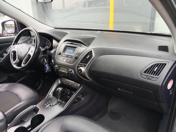 Hyundai ix35 I Рестайлинг с пробегом 2014 года, цена 1 000 000 рублей, 305153 км, внедорожник, Автокод Объявления