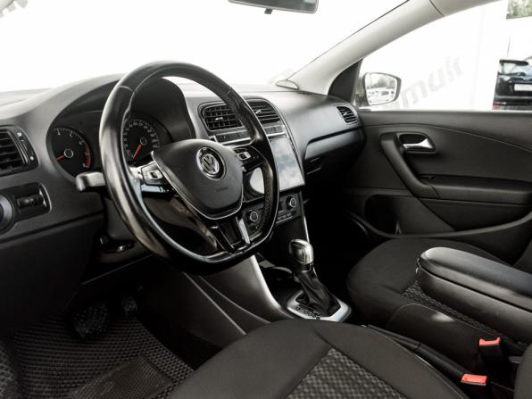Volkswagen Polo V Рестайлинг с пробегом 2017 года, цена 920 000 рублей, 103029 км, седан, Автокод Объявления