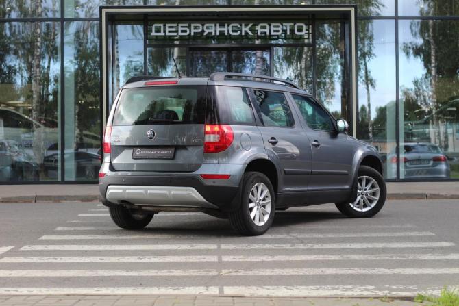 Skoda Yeti I Рестайлинг с пробегом 2017 года, цена 1 769 000 рублей, 88333 км, внедорожник, Автокод Объявления