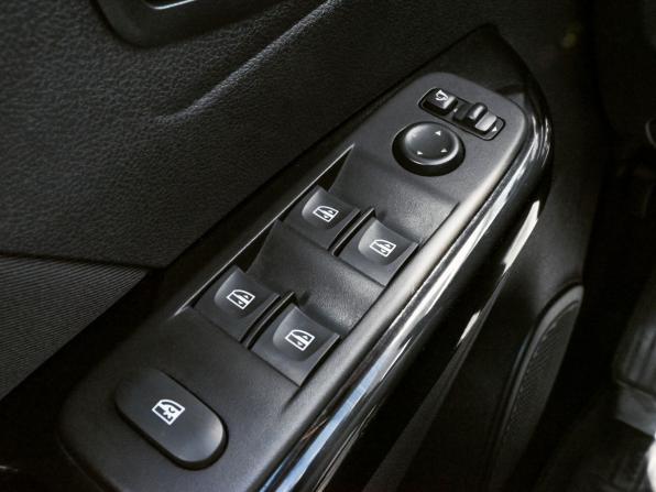 Renault Kaptur I Рестайлинг с пробегом 2021 года, цена 1 890 000 рублей, 20000 км, внедорожник, Автокод Объявления