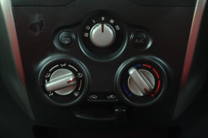 Nissan Note II с пробегом 2015 года, цена 899 000 рублей, 97000 км, хэтчбек, Автокод Объявления