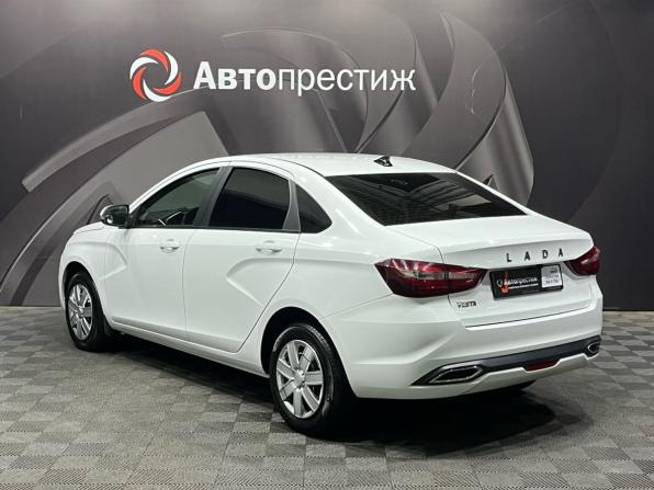 Lada (ВАЗ) Vesta I Рестайлинг (NG) с пробегом 2024 года, цена 1 010 000 рублей, 54000 км, седан, Автокод Объявления