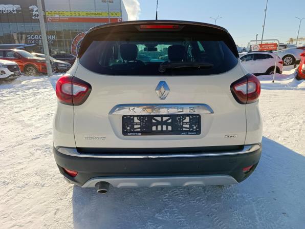Renault Kaptur I с пробегом 2018 года, цена 1 579 000 рублей, 145114 км, внедорожник, Автокод Объявления
