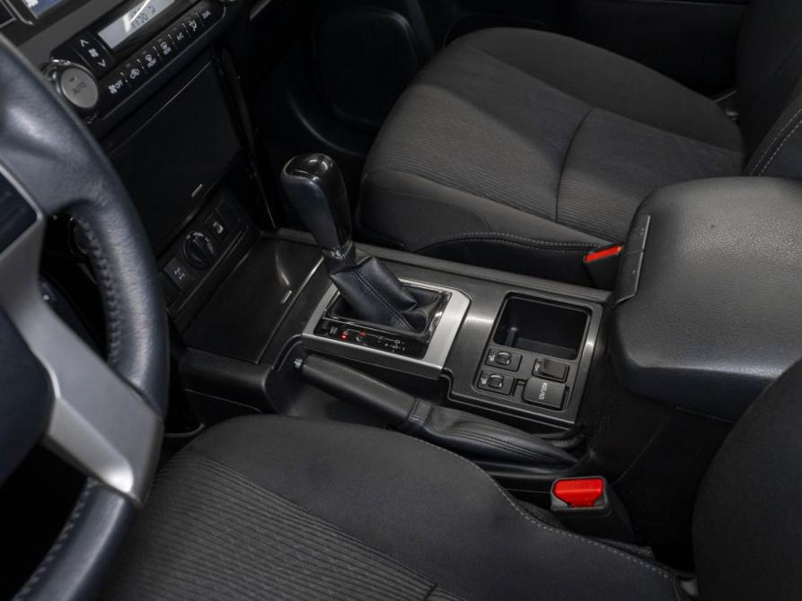 Toyota Land Cruiser Prado 150 Series Рестайлинг 1 Москва  - изображение 16