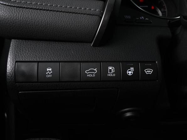Toyota Camry VIII (XV70) Рестайлинг с пробегом 2021 года, цена 3 049 000 рублей, 61755 км, седан, Автокод Объявления