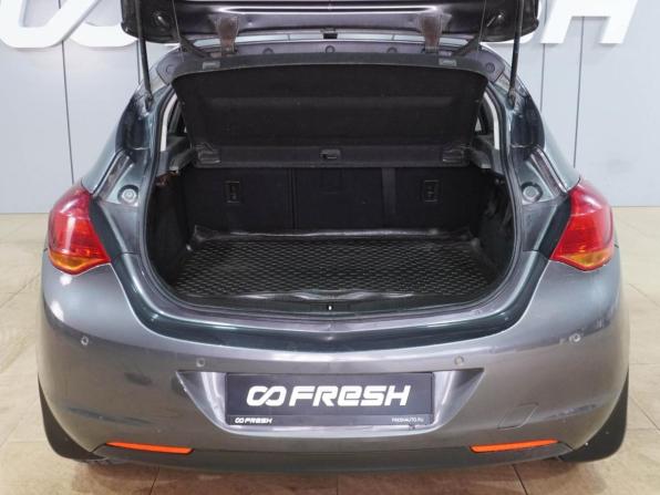 Opel Astra J с пробегом 2011 года, цена 749 000 рублей, 238993 км, хэтчбек, Автокод Объявления