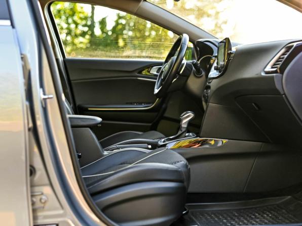 Kia Ceed III с пробегом 2021 года, цена 1 740 000 рублей, 145444 км, универсал, Автокод Объявления