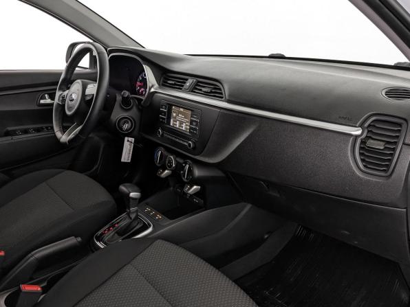 Kia Rio IV Рестайлинг с пробегом 2021 года, цена 1 655 000 рублей, 41914 км, седан, Автокод Объявления