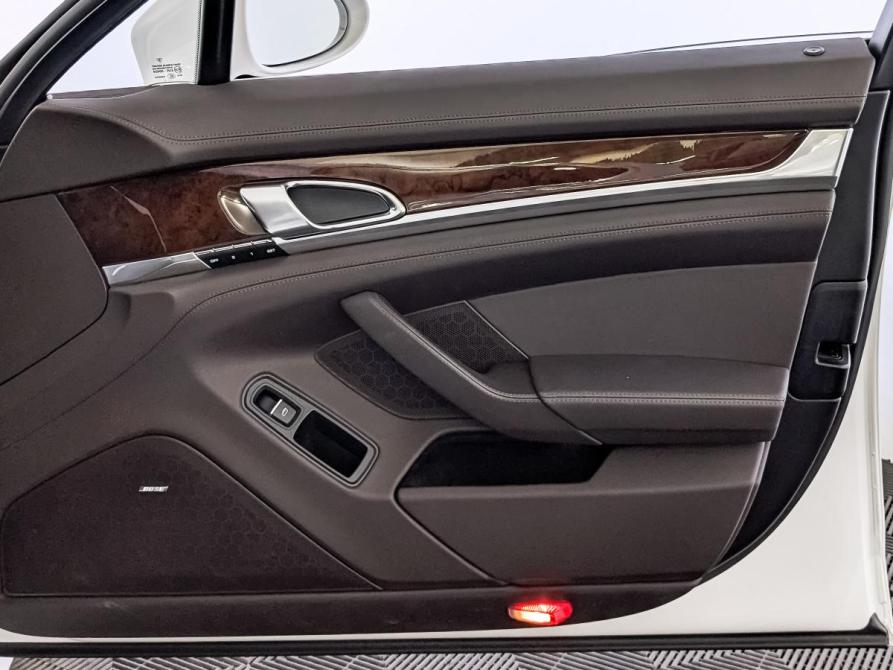 Porsche Panamera I Москва  - изображение 25