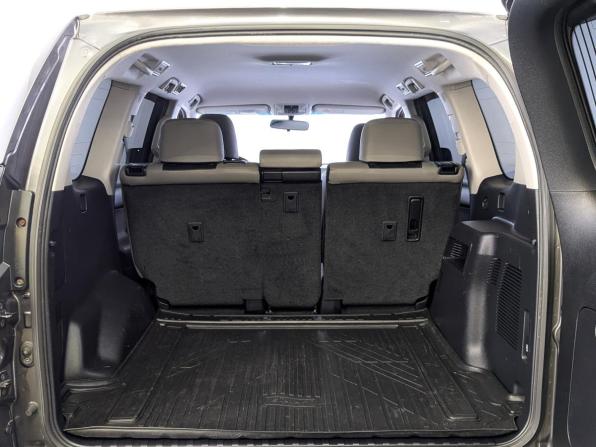 Toyota Land Cruiser Prado 150 Series Рестайлинг 2 с пробегом 2019 года, цена 4 200 000 рублей, 124743 км, внедорожник, Автокод Объявления