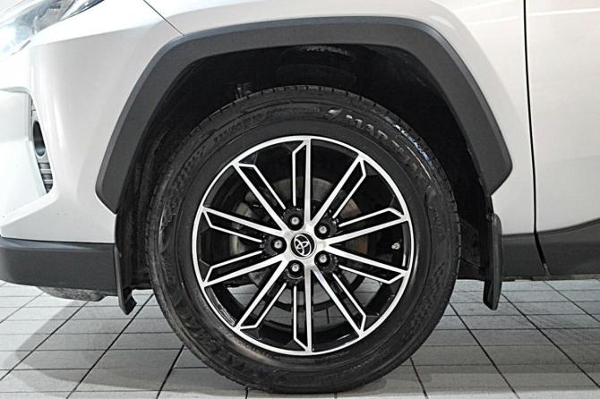 Toyota RAV4 V (XA50) с пробегом 2020 года, цена 2 500 000 рублей, 128650 км, внедорожник, Автокод Объявления