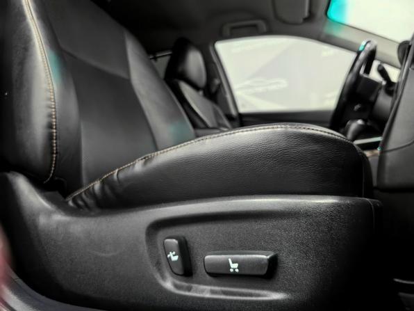 Toyota Camry VII (XV50) Рестайлинг 2 с пробегом 2017 года, цена 2 400 000 рублей, 250000 км, седан, Автокод Объявления