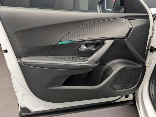 Peugeot 2008 II с пробегом 2022 года, цена 1 850 000 рублей, 102663 км, внедорожник, Автокод Объявления