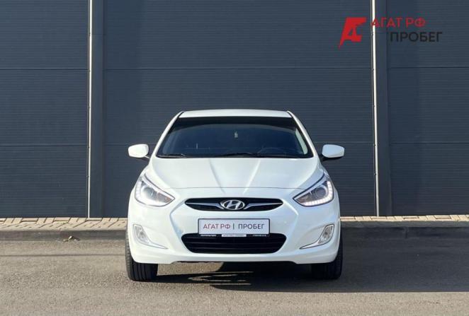 Hyundai Solaris I с пробегом 2013 года, цена 800 000 рублей, 183240 км, седан, Автокод Объявления