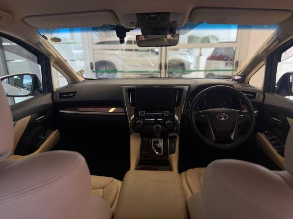 Toyota Alphard III Рестайлинг с пробегом 2018 года, цена 4 100 000 рублей, 107395 км, минивэн, Автокод Объявления