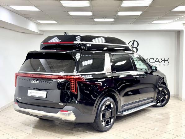 Kia Carnival IV Рестайлинг с пробегом 2024 года, цена 7 300 000 рублей, 31055 км, минивэн, Автокод Объявления