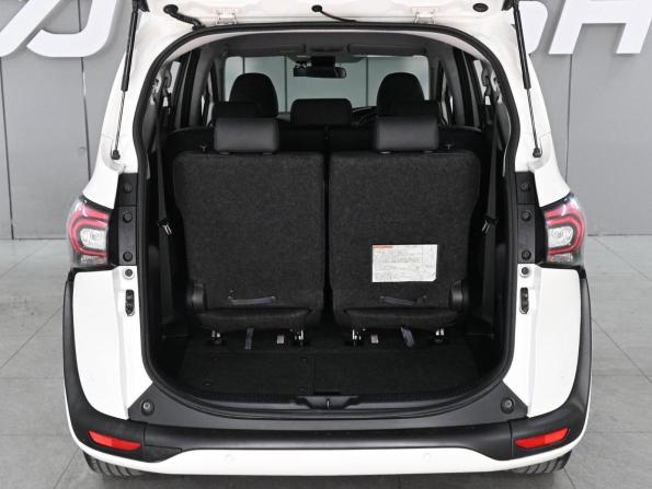 Toyota Sienta II Рестайлинг с пробегом 2020 года, цена 2 079 000 рублей, 72484 км, компактвэн, Автокод Объявления