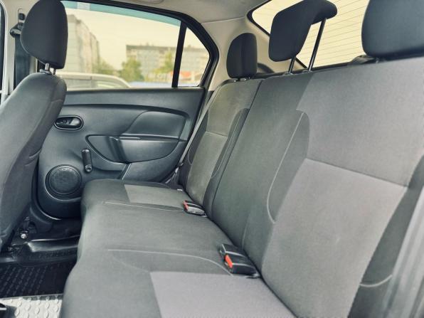 Renault Logan II Рестайлинг с пробегом 2019 года, цена 1 169 000 рублей, 118979 км, седан, Автокод Объявления