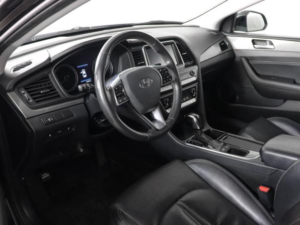 Hyundai Sonata VII (LF) Рестайлинг с пробегом 2018 года, цена 1 769 000 рублей, 136972 км, седан, Автокод Объявления