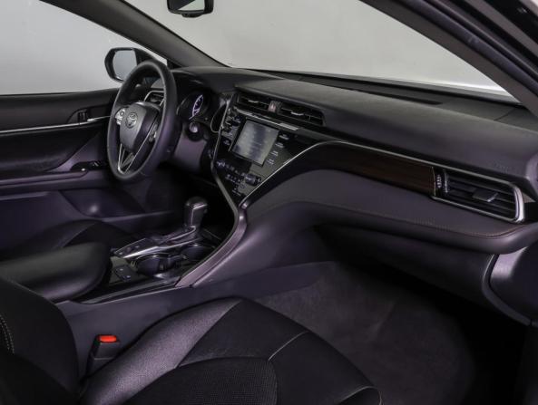 Toyota Camry VIII (XV70) с пробегом 2020 года, цена 2 590 000 рублей, 189000 км, седан, Автокод Объявления