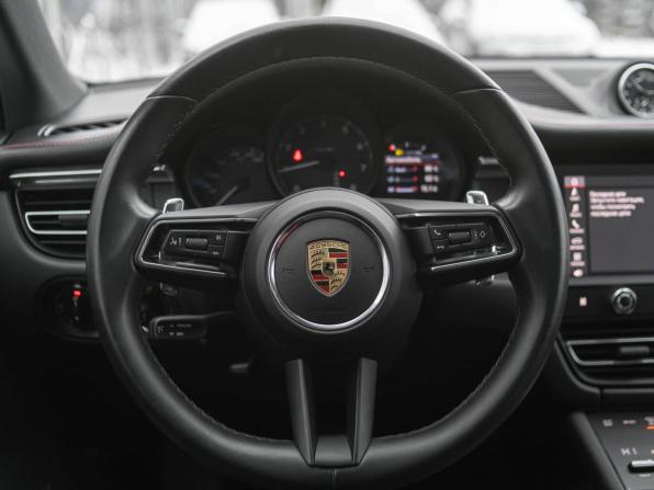 Porsche Macan I Рестайлинг 2 с пробегом 2023 года, цена 7 350 000 рублей, 6778 км, внедорожник, Автокод Объявления