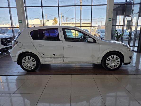 Opel Astra H Рестайлинг с пробегом 2008 года, цена 220 000 рублей, 330000 км, хэтчбек, Автокод Объявления