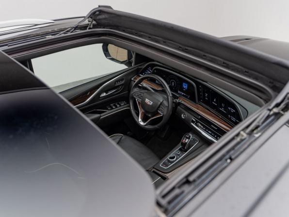 Cadillac Escalade V с пробегом 2021 года, цена 11 700 000 рублей, 34110 км, внедорожник, Автокод Объявления