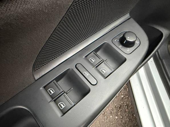 Volkswagen Jetta V с пробегом 2009 года, цена 410 000 рублей, 190000 км, седан, Автокод Объявления