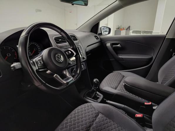 Volkswagen Polo V Рестайлинг с пробегом 2019 года, цена 1 325 000 рублей, 89088 км, седан, Автокод Объявления