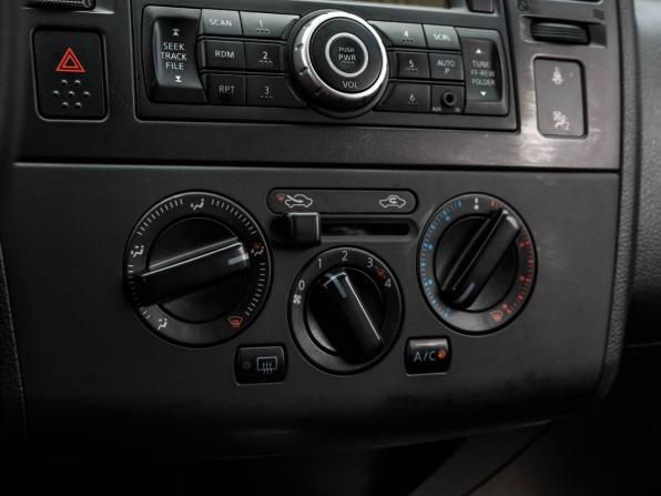 Nissan Tiida I с пробегом 2010 года, цена 650 000 рублей, 185749 км, седан, Автокод Объявления