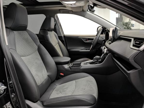 Toyota RAV4 V (XA50) с пробегом 2025 года, цена 4 300 000 рублей, 4771 км, внедорожник, Автокод Объявления