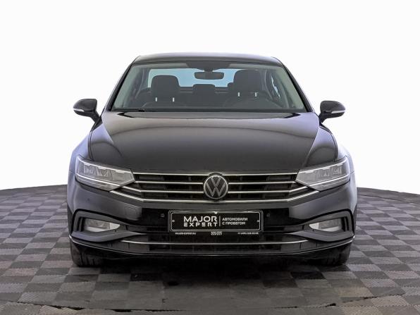 Volkswagen Passat B8 Рестайлинг с пробегом 2021 года, цена 2 210 000 рублей, 90268 км, седан, Автокод Объявления