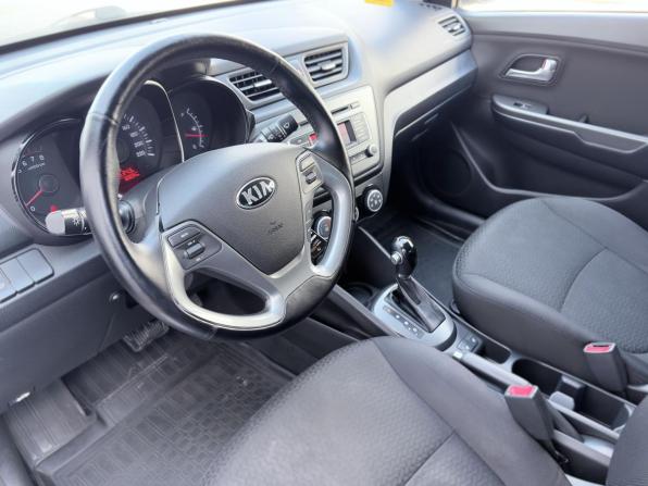 Kia Rio III Рестайлинг с пробегом 2015 года, цена 913 000 рублей, 162629 км, седан, Автокод Объявления