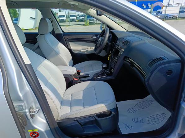 Skoda Octavia II (A5) Рестайлинг с пробегом 2012 года, цена 840 000 рублей, 282601 км, универсал, Автокод Объявления