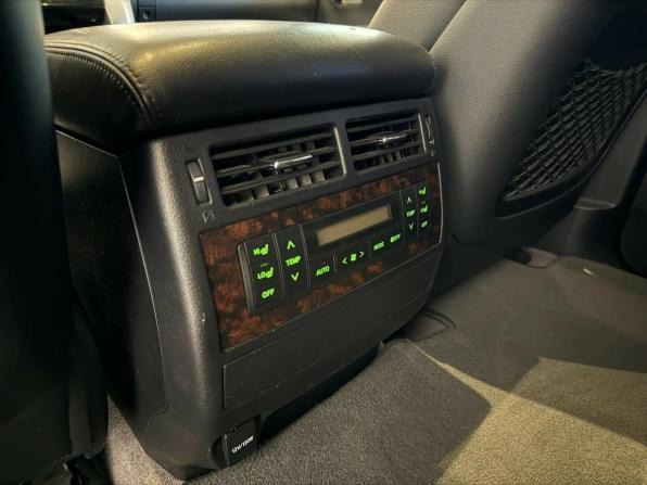 Toyota Land Cruiser 200 Series Рестайлинг 1 с пробегом 2013 года, цена 3 630 000 рублей, 221571 км, внедорожник, Автокод Объявления