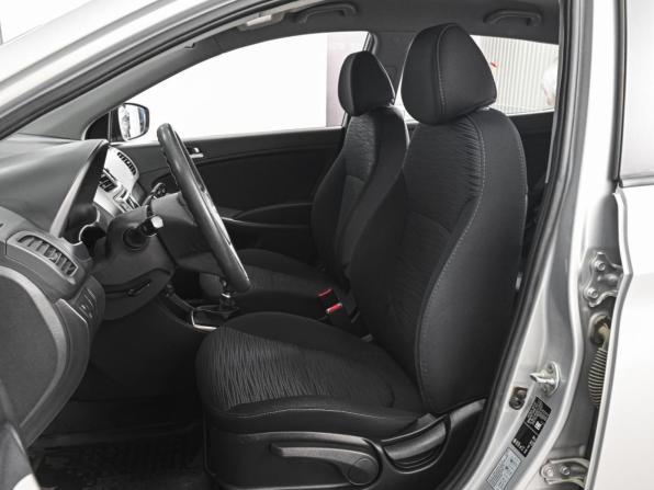Hyundai Solaris I Рестайлинг с пробегом 2015 года, цена 1 029 000 рублей, 69750 км, хэтчбек, Автокод Объявления