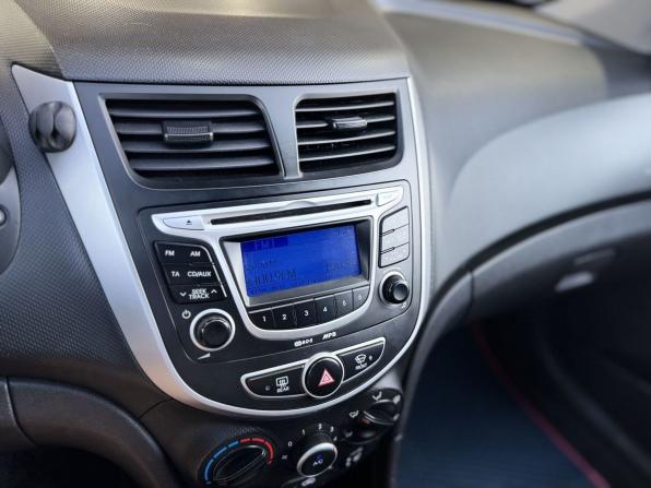 Hyundai Solaris I с пробегом 2013 года, цена 799 000 рублей, 169495 км, хэтчбек, Автокод Объявления
