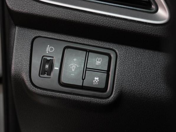 Hyundai Solaris II с пробегом 2017 года, цена 1 079 000 рублей, 201979 км, седан, Автокод Объявления