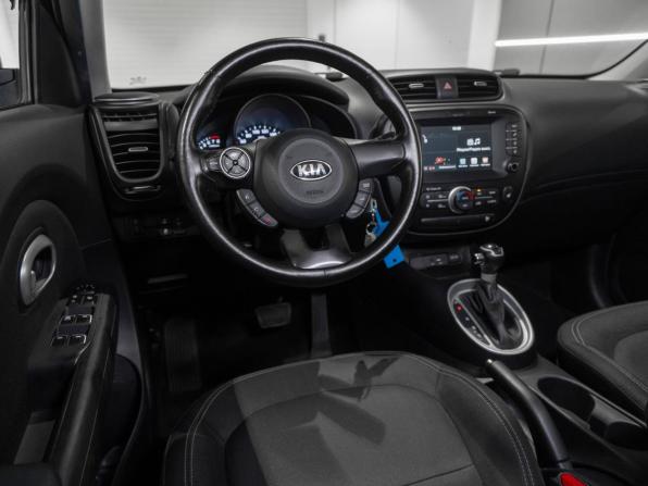 Kia Soul II Рестайлинг с пробегом 2017 года, цена 1 360 000 рублей, 135472 км, хэтчбек, Автокод Объявления