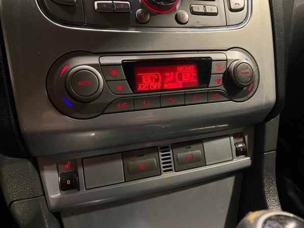 Ford Focus II Рестайлинг с пробегом 2008 года, цена 480 000 рублей, 234186 км, седан, Автокод Объявления