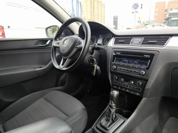 Skoda Rapid I с пробегом 2014 года, цена 805 000 рублей, 204681 км, седан, Автокод Объявления
