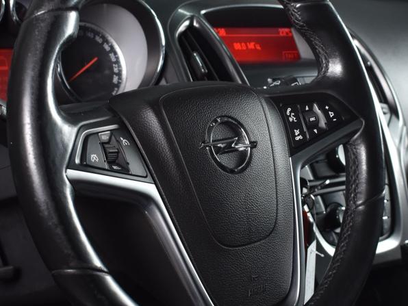Opel Astra J с пробегом 2011 года, цена 594 995 рублей, 143186 км, хэтчбек, Автокод Объявления
