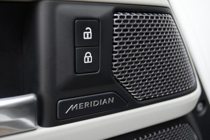 Land Rover Defender II с пробегом 2021 года, цена 6 195 000 рублей, 84097 км, внедорожник, Автокод Объявления