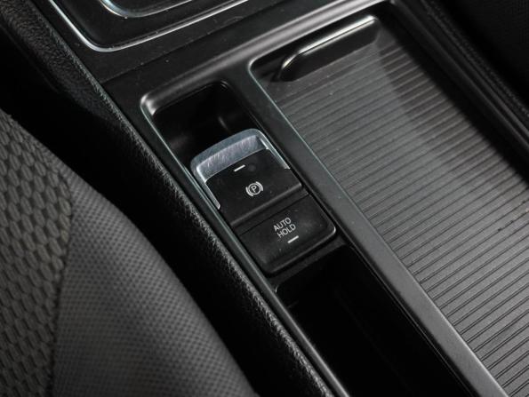 Volkswagen Golf VII Рестайлинг с пробегом 2018 года, цена 1 729 000 рублей, 196737 км, хэтчбек, Автокод Объявления