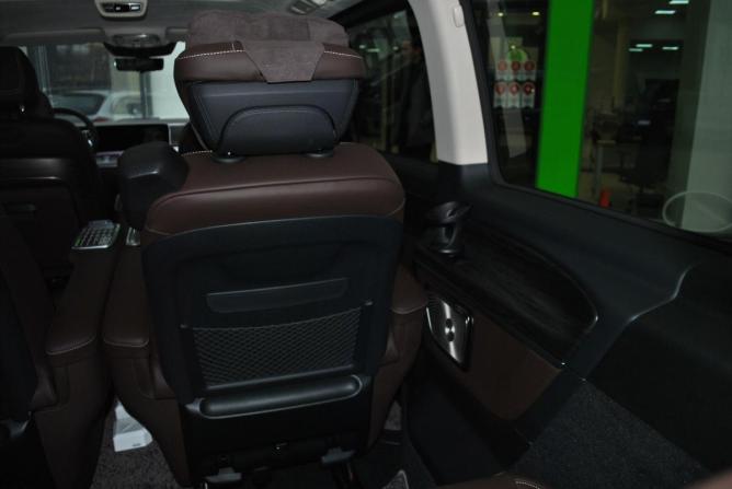 Mercedes-Benz V-Класс III (W447) Рестайлинг 2 с пробегом 2025 года, цена 13 490 000 рублей, 700 км, минивэн, Автокод Объявления