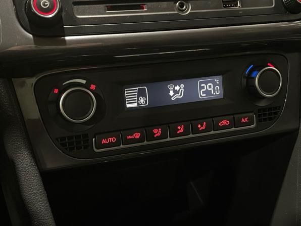 Volkswagen Polo V Рестайлинг с пробегом 2018 года, цена 795 000 рублей, 209865 км, седан, Автокод Объявления