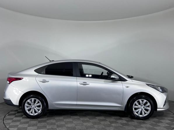 Hyundai Solaris II Рестайлинг с пробегом 2022 года, цена 1 785 000 рублей, 12832 км, седан, Автокод Объявления