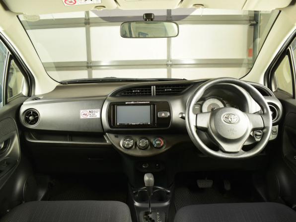 Toyota Vitz III (XP130) Рестайлинг 2 с пробегом 2019 года, цена 995 995 рублей, 67762 км, хэтчбек, Автокод Объявления